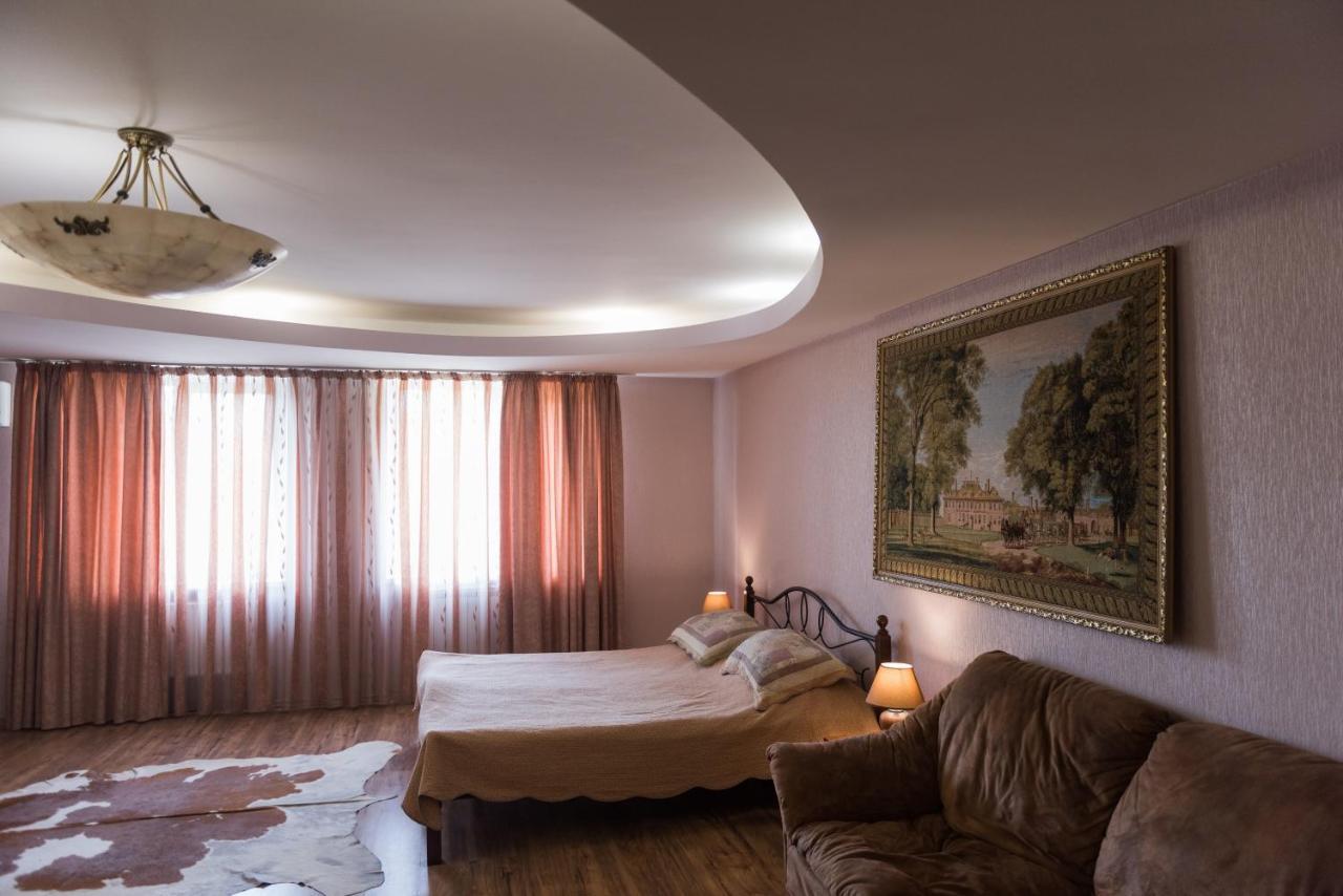 Golden Park Apartments Uman Ngoại thất bức ảnh