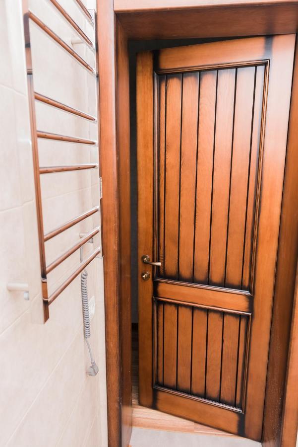 Golden Park Apartments Uman Ngoại thất bức ảnh